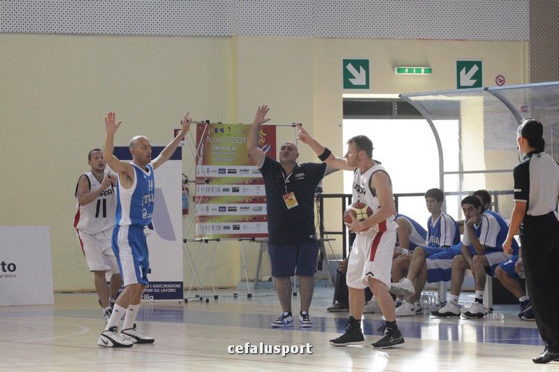 110918 basket 199_tn.jpg